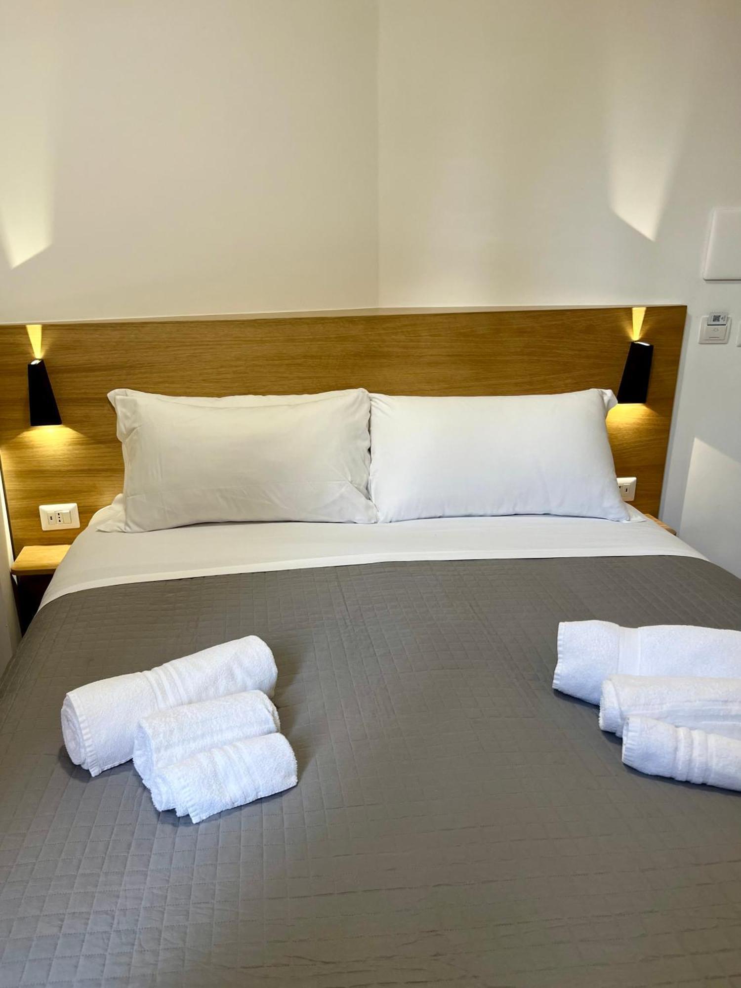 Nabab-Napoli Bed And Breakfast Bagian luar foto