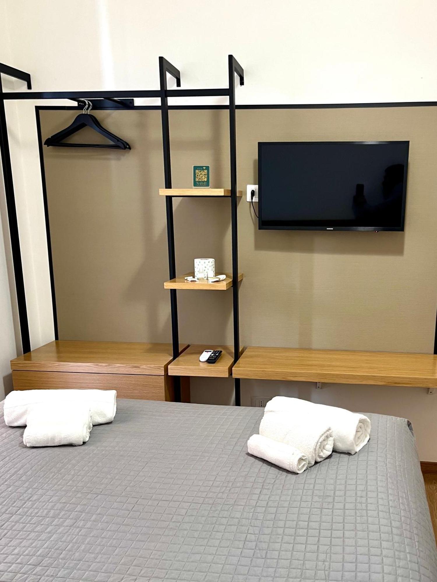 Nabab-Napoli Bed And Breakfast Bagian luar foto